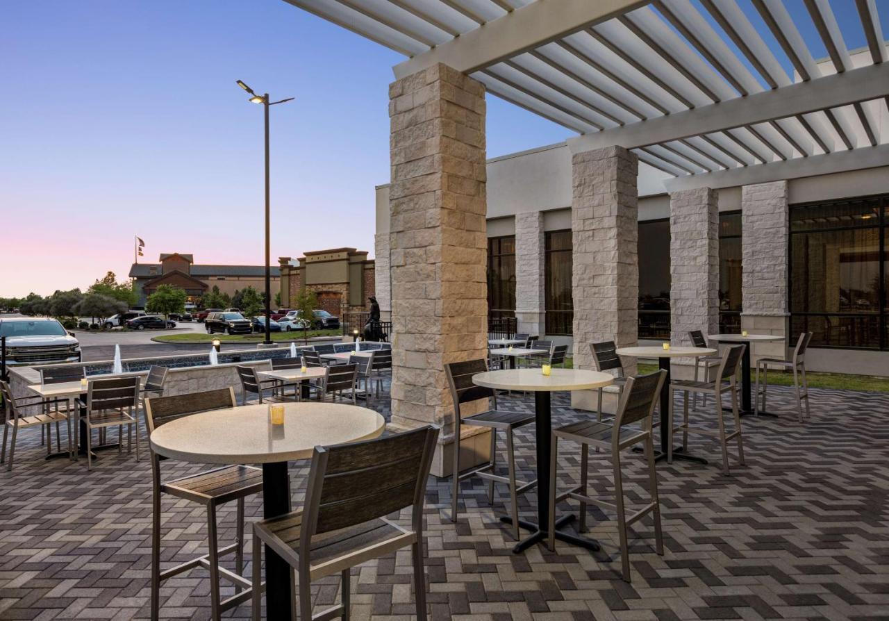 Embassy Suites By Hilton Round Rock Exterior photo