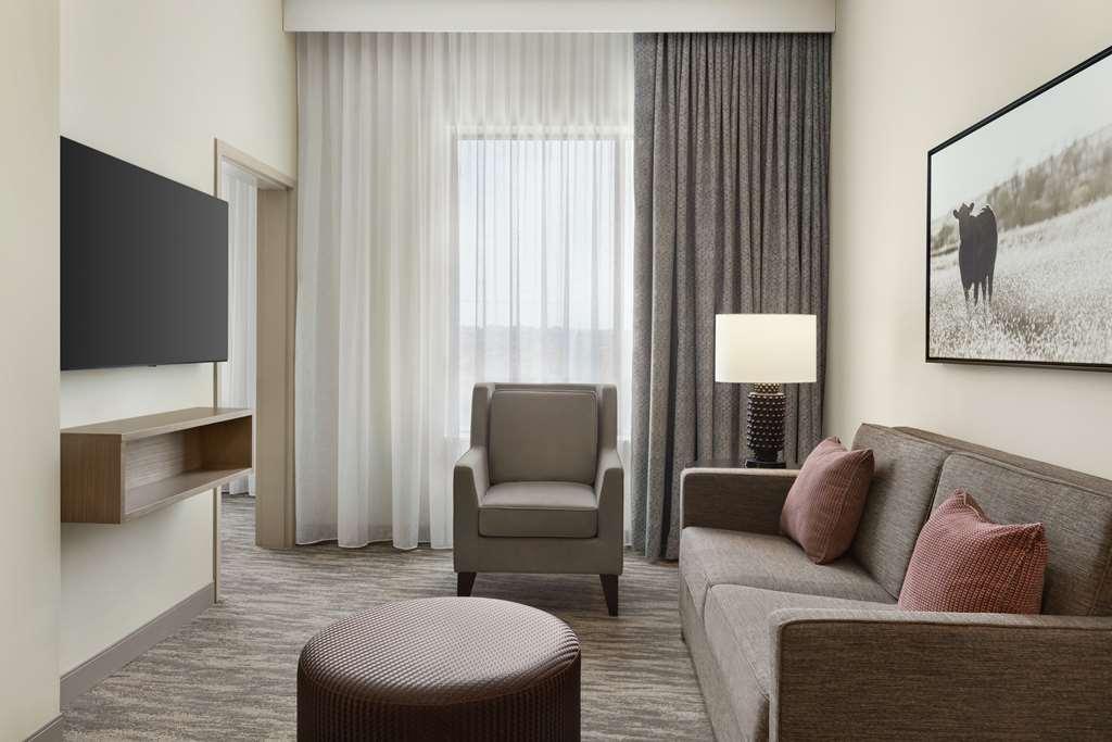Embassy Suites By Hilton Round Rock Room photo
